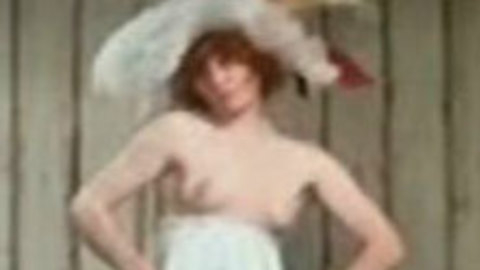 Pic: Valérie Mairesse in L' une chante, l'autre pas