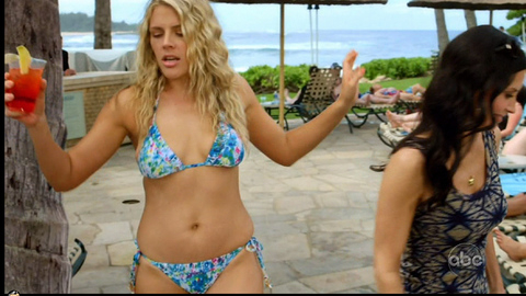 Pic: Busy Philipps in Cougar Town