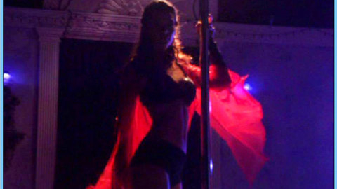 Pic: Alana De La Garza in Mr. Fix It