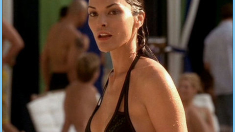 Pic: Alana De La Garza in Las Vegas