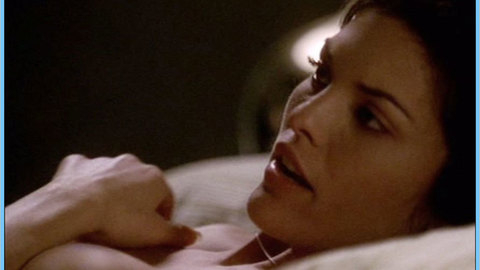 Pic: Alana De La Garza in Las Vegas