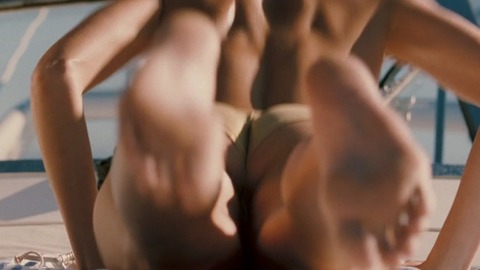 Pic: Ashley Scott in Into the Blue