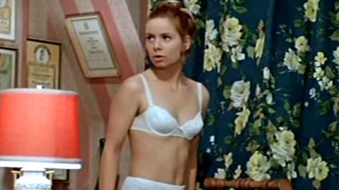 Pic: Evelyn Opoczynski in Du und ich und Klein-Paris