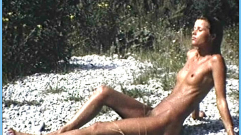 Pic: Uschi Obermaier in Uschi & Uschi: Die Brave und das Biest