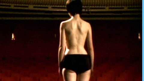 Pic: Anna Brüggemann in Stages