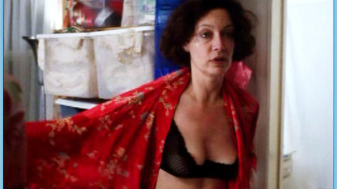 Pic: Victoria Foyt in Going Shopping