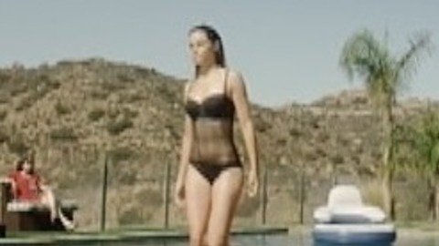 Pic: Mélissa Sefrani in 6 Ways To Die