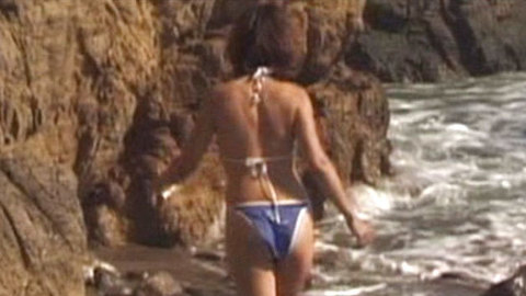 Pic: Kari Betizer in Aquanoids