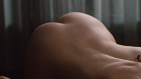 Pic: Anne Hathaway in Love & Other Drugs