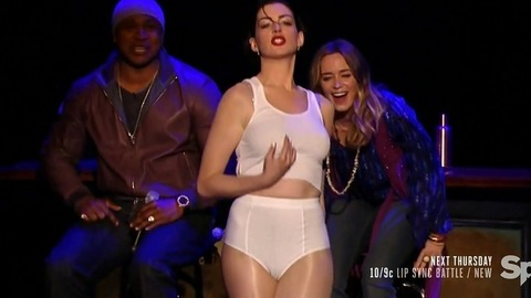 Pic: Anne Hathaway in Lip Sync Battle