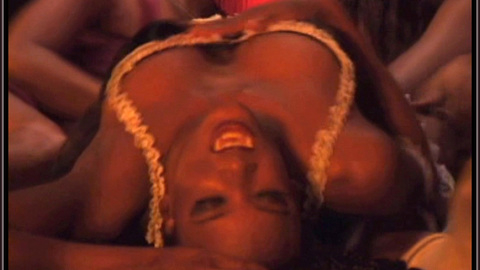 Pic: Serria Tawan in Vampz