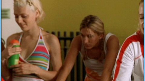 Pic: Nadja Petri in Mädchen, Mädchen 2 - Loft oder Liebe