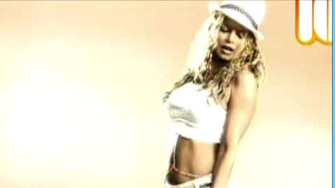 Pic: Fergie in Impacto (Remix)