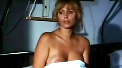 Pic: Joanna Jung in Austern mit Senf