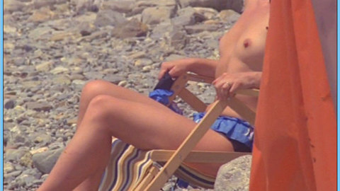 Pic: Adriana Russo in Ricchi, ricchissimi, praticamente in mutande