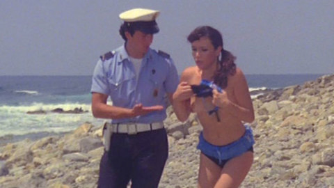 Pic: Adriana Russo in Ricchi, ricchissimi, praticamente in mutande