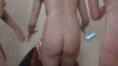 Pic: Karin König in Train Station Pickups