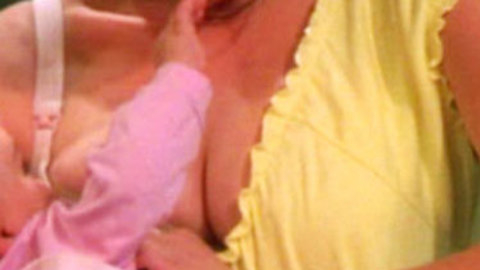 Pic: Sara Rue in Two and a Half Men