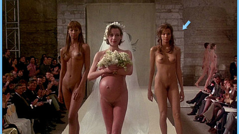 Pic: Tara Leon in Ready to Wear