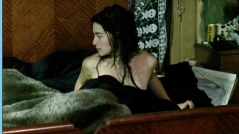 Pic: Esther Zimmering in Kleine Schwester