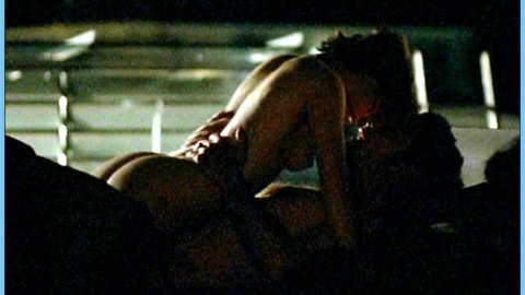 Pic: Esther Zimmering in Blindes Vertrauen