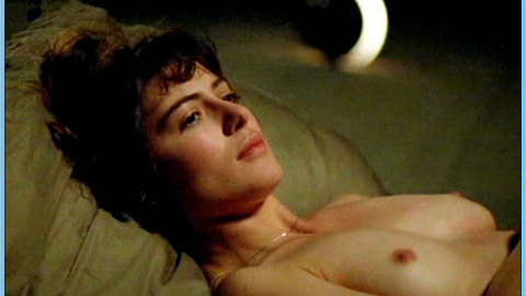 Pic: Esther Zimmering in Blindes Vertrauen