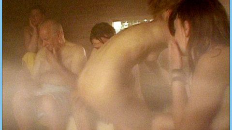 Pic: Esther Zimmering in Im Schwitzkasten