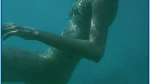 Pic: Zoe Saldana in Haven