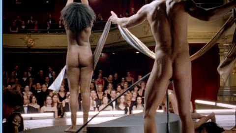 Pic: Leona Philippo in Phileine zegt sorry