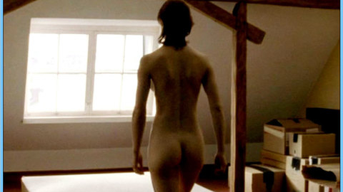 Pic: Minna Haapkylä in Kuutamolla