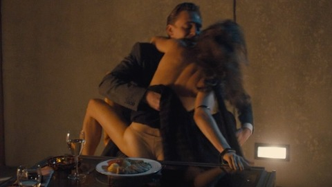 Pic: Sienna Miller in High-Rise (2015)