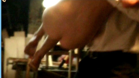 Pic: Josefine Preuss in Stühle im Schnee