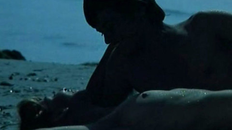 Pic: Vanessa Vaylord in Marche pas sur mes lacets