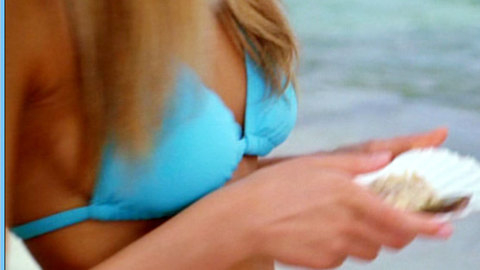 Pic: Amanda Bynes in Love Wrecked