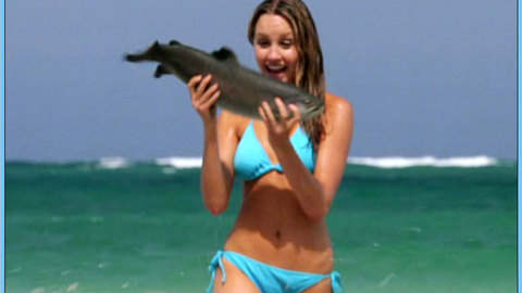 Pic: Amanda Bynes in Love Wrecked