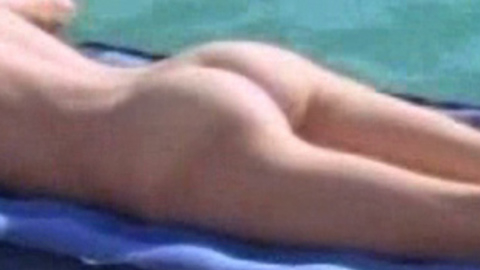 Pic: Geneviève Gilles in Hello-Goodbye