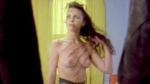 Pic: Rhonda Gray in Shotgun