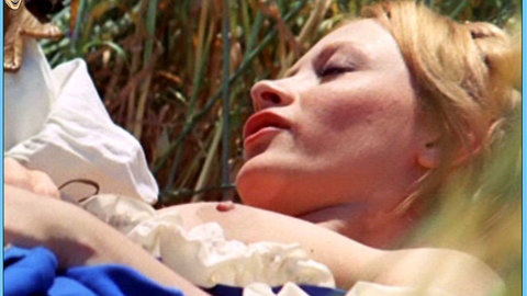 Pic: Josiane Tanzilli in La bella Antonia, prima Monica e poi Dimonia