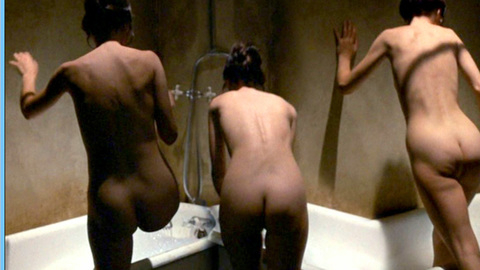 Pic: Ayn Ruymen in Private Parts