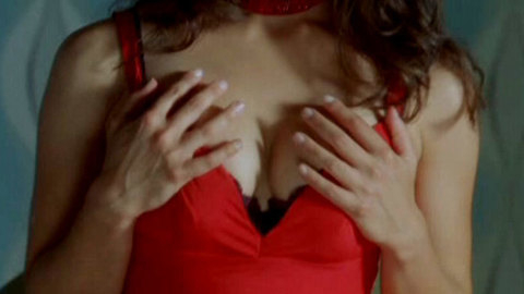Pic: Caterina Murino in L' amour aux trousses