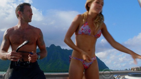 Pic: Sarah Carter in Hawaii Five-0