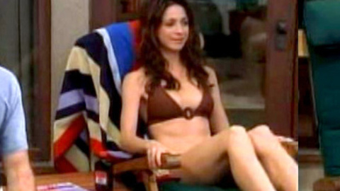 Pic: Marin Hinkle in Two and a Half Men (2003-2015)