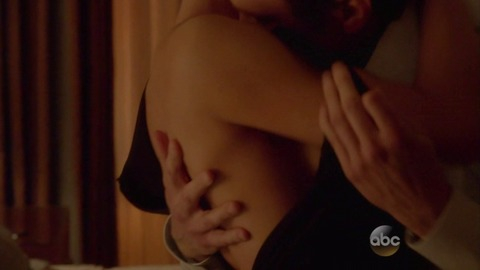 Pic: Tricia Helfer in Killer Women