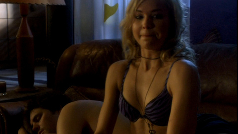 Pic: Arielle Kebbel in Life Unexpected (2010)