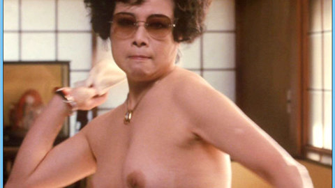 Pic: Moeko Ezawa in A Taxing Woman