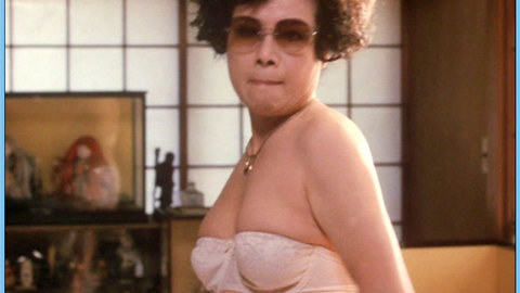 Pic: Moeko Ezawa in A Taxing Woman