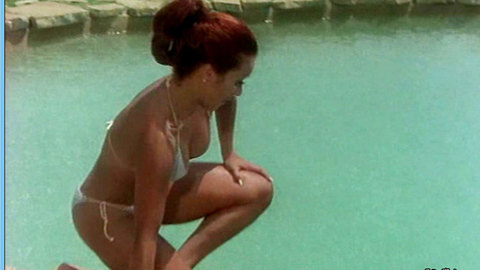 Pic: Iris Chacón in La mujer es un buen negocio