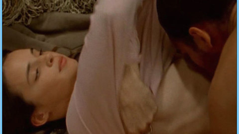 Pic: Jennifer Decker in L' amour dangereux