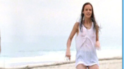 Pic: Jennifer Decker in L' amour dangereux