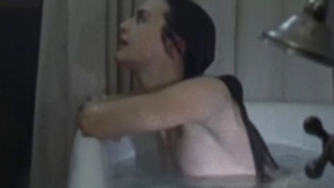 Pic: Jennifer Decker in Les amants naufragés